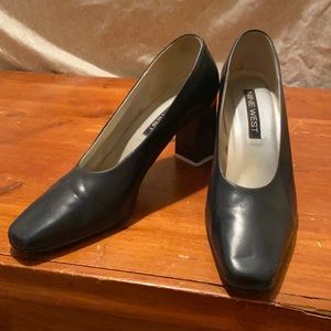 Navy blue square shapes heels